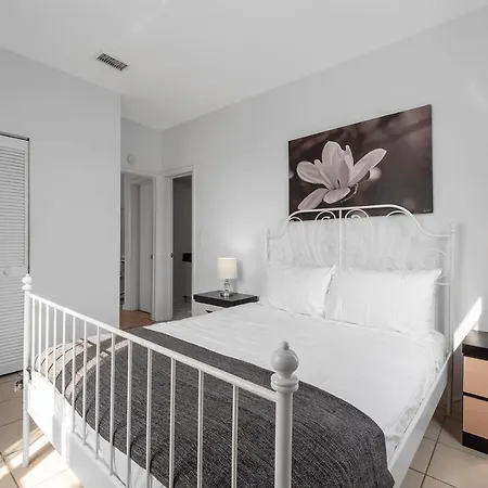 South Beach Two Bedroom Apartment Miami Beach Exterior photo